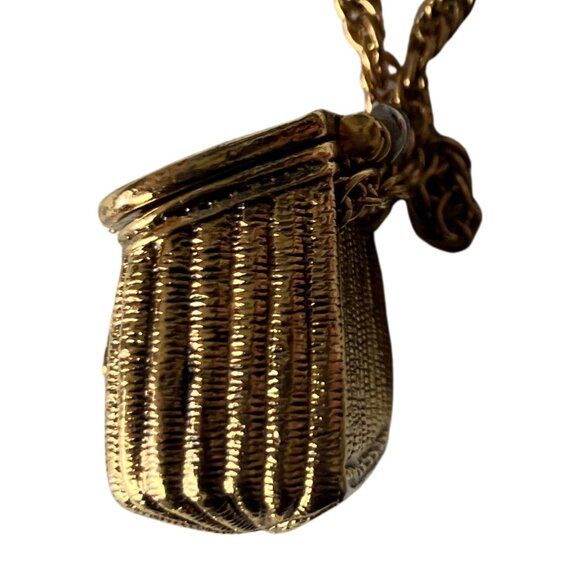 Vintage Signed MFA Gold Tone Basket & Hinged Fish Charm Necklace Cottagecore - Picture 7 of 13
